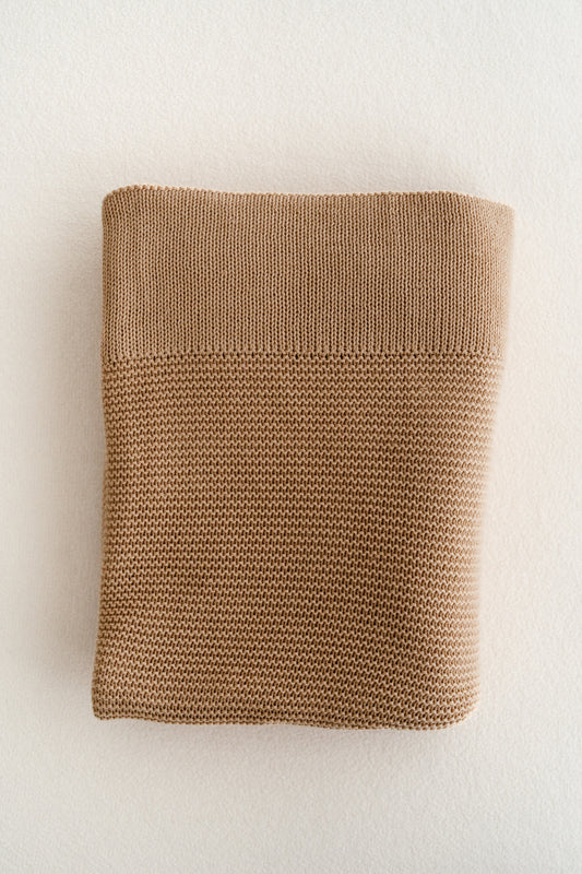 The Arlo Posing Blanket - Newborn Photography Prop close up