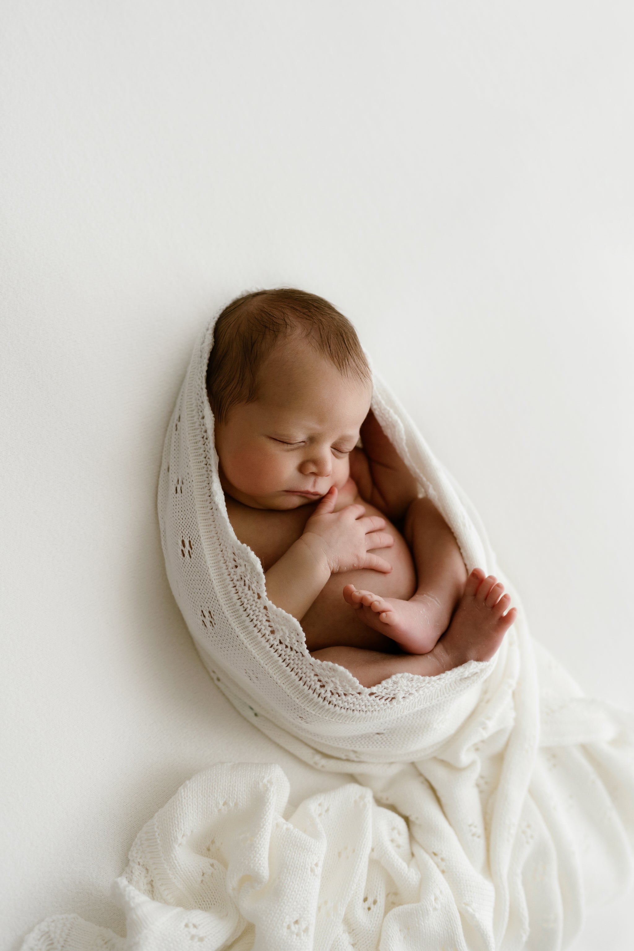 The Oscar Blanket - Newborn Posing Blanket with baby